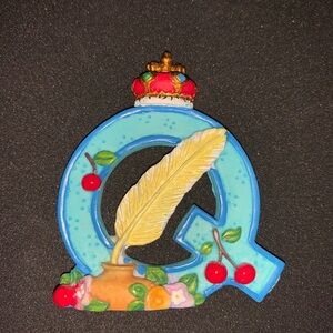 Mary Engelbreit Letter “Q” - “Queen Style”